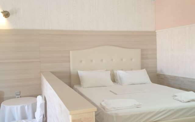 "peaceful And Very Relaxing Suite Near Crete Sea View, Shared Pool, air Condition"