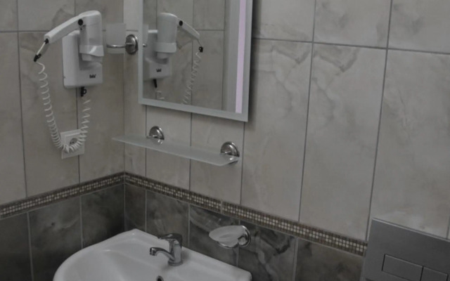 Tolay Hotel