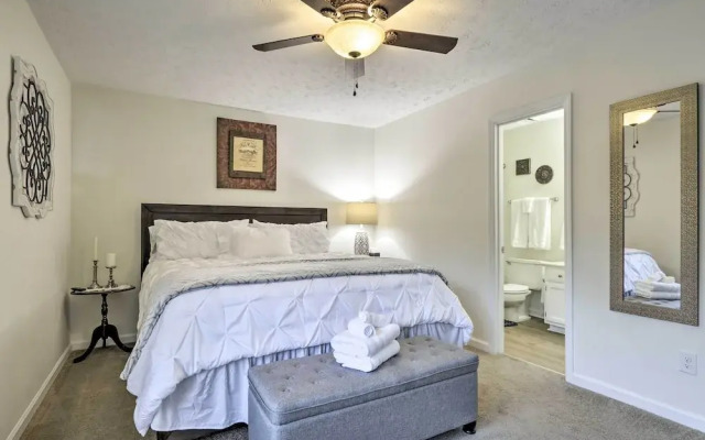 Modern Townhome w/ Deck & Golf Course Views!