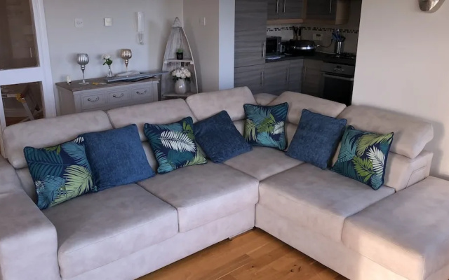 Immaculate 3-bed Apartment in Dundrum Co Down