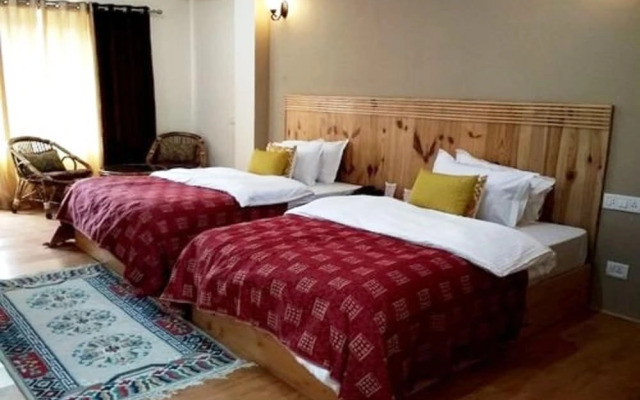 Hotel Mogul