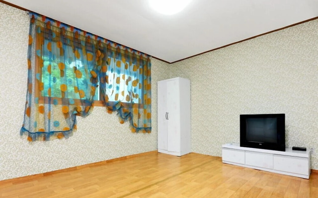 The Tree in the Lake