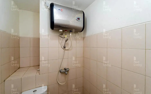 RedLiving Apartemen Tamansari Panoramic - Rasya Room with Netflix