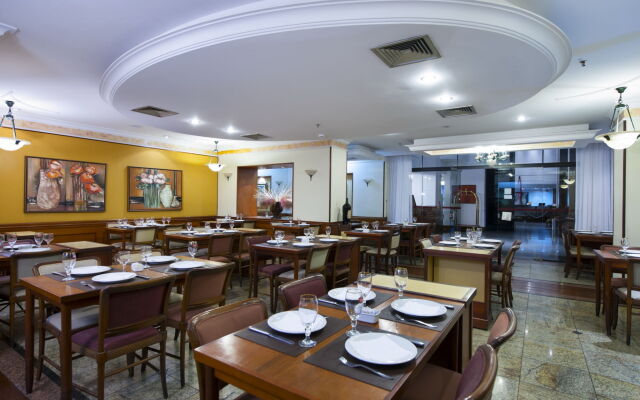 Metropolitan Hotel by Atlantica