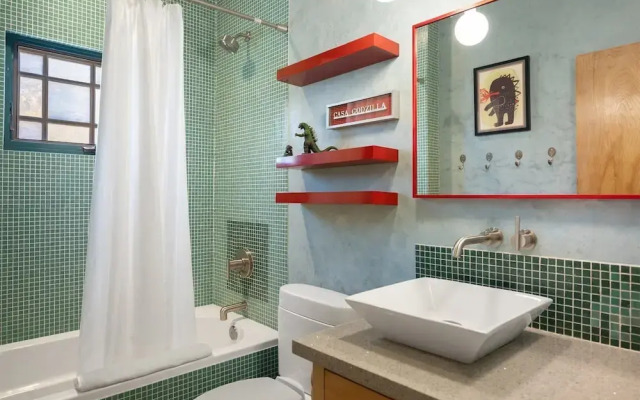 Casa Godzilla - Atomic Style in the Heart of Santa Fe