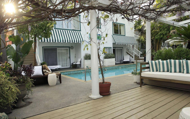 San Vicente Bungalows