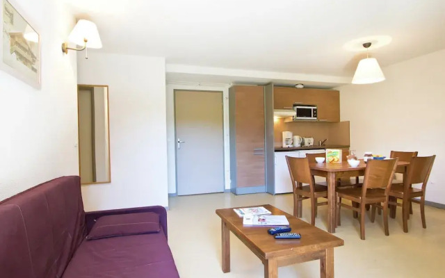 Alpine Escape Near Slopes