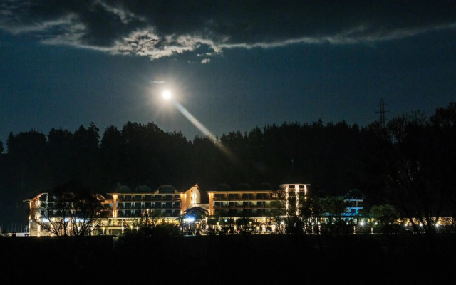 Hot Springs Medical and Spa Hotel