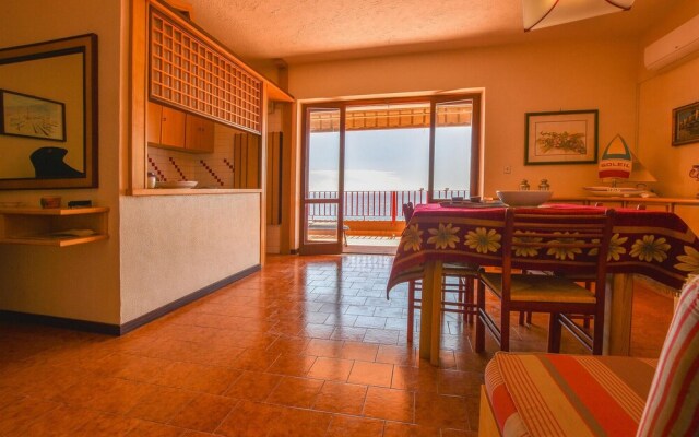 Stunning Apartment in Letojanni With Wifi and 2 Bedrooms