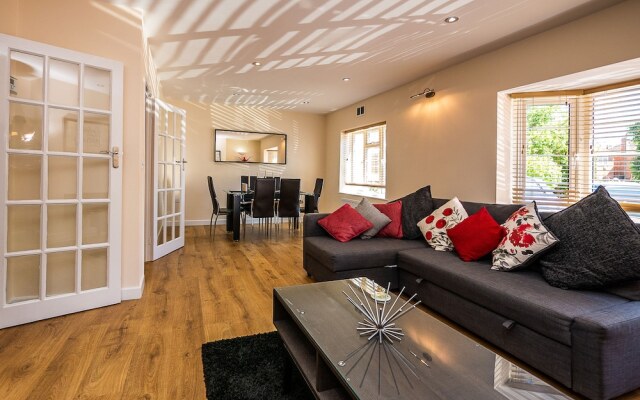 Unique Reading Apartment