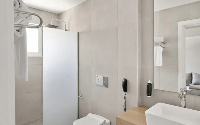 White Olive Marine Aquapark