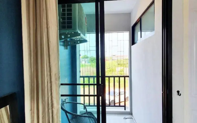 Samutsakorn Apartment