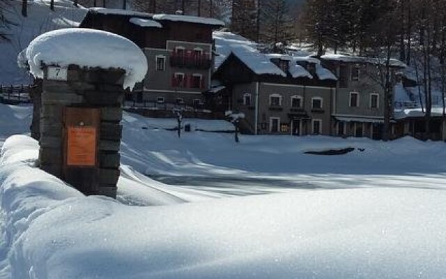Hotel Residence Lago Laux