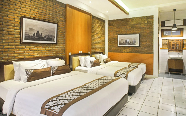 Paku Mas Hotel
