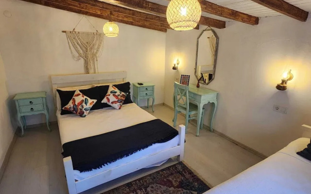 Kapela Tas Otel Alacatı