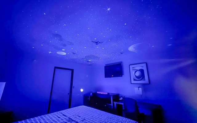 Super 7 Motel