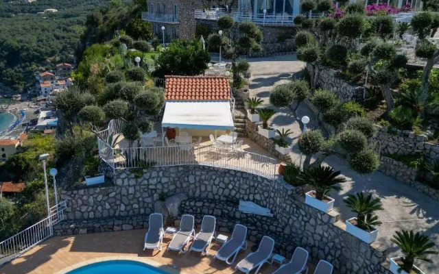 Villaggio Villa Lubrense