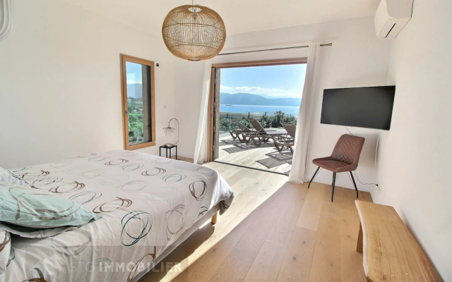 Villa Riposu Jacuzzi Pool Beach Access on Foot