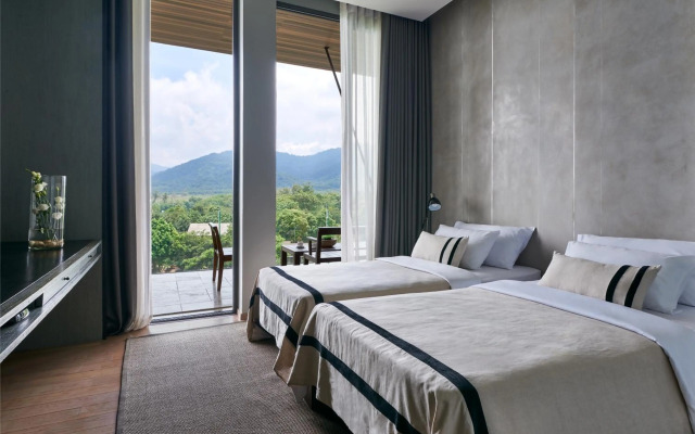 atta Lakeside Resort Suite