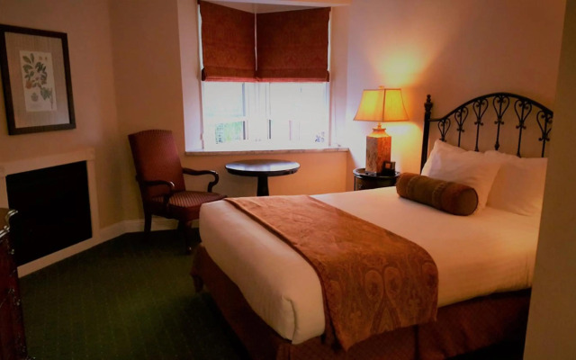 The Monterey Hotel