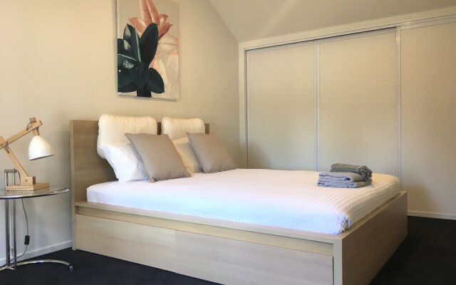 Number 1 - Chic Inner City Rooms