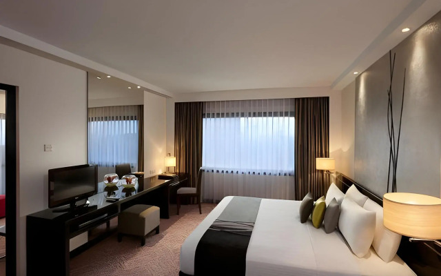 Cinnamon Lakeside Colombo