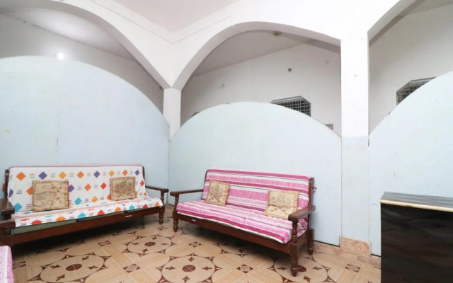 OYO 24823 Amrit Guest House