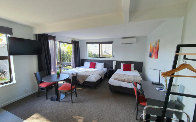 Carnmore Hagley Park – Guest Rooms – Christchurch