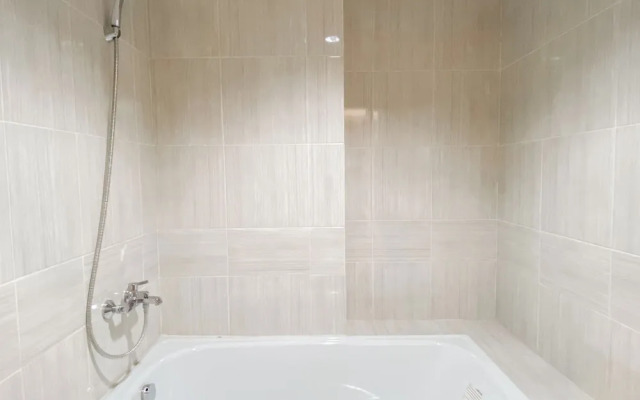 Spacious and Restful 1BR at Vasanta Innopark Apartment