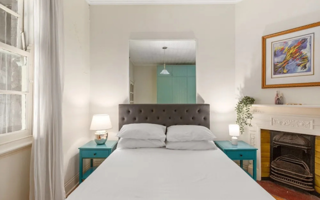 Quaint 3-bed Heritage Home in the Heart of Sydney – Guest Rooms – Sydney