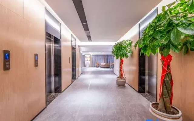 Qiushi Hotel (Urumgi International Convention andExhibition Center Branch)