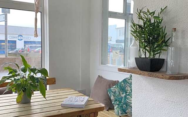 Elemental Surf Lodge