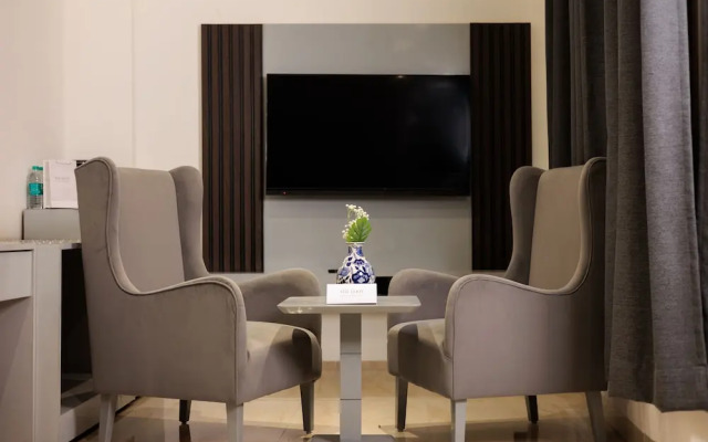 The Eliot Hotel & Banquet