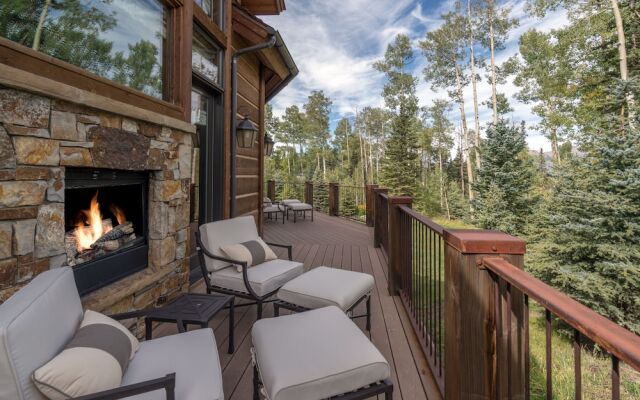 THE Pinnacle by Exceptional Stays