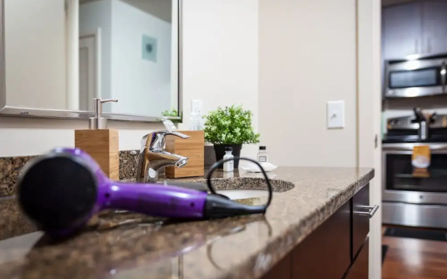East West Comfort: Hollywood Walk Of Fame Apartments