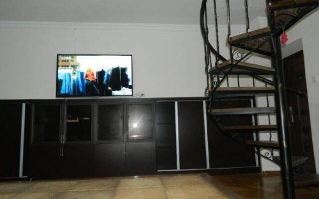 95/101 Gorgiladze St