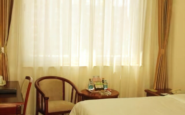 Golden Coast Hotel