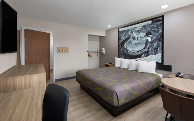 Super 8 by Wyndham Tucson/Grant Road Area AZ
