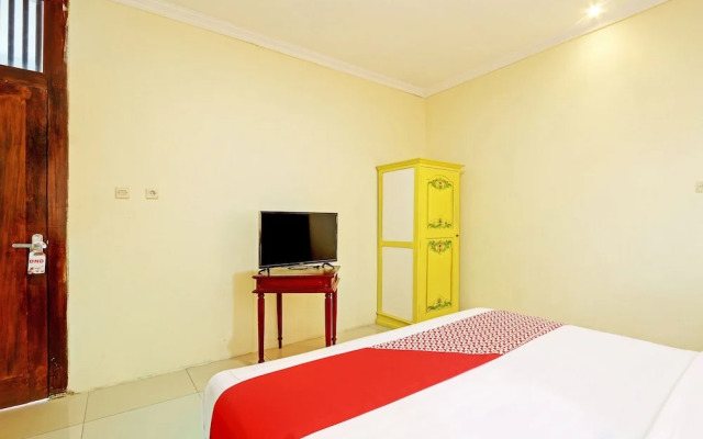 OYO 90878 Pakem Sari Hotel & Convetion