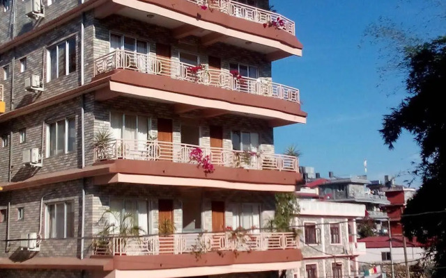Hotel Center lake
