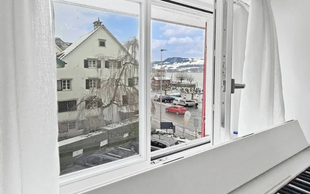 Elegant Lake Zurich House With Stunning Views and Private Terrace – Balcony – Stafa