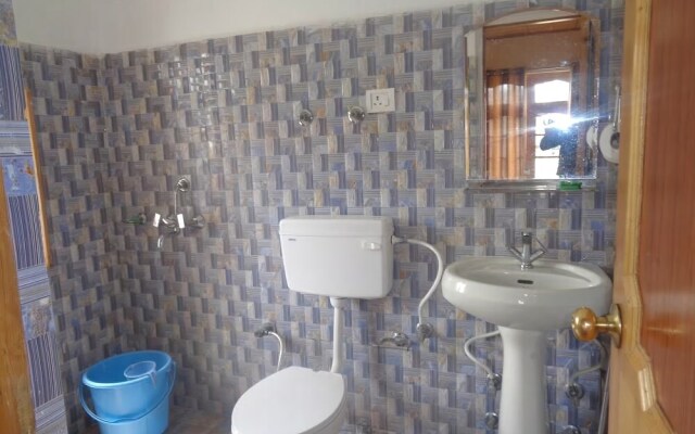Lzakar Guest House