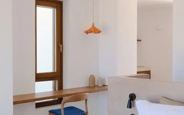 ROOTS Nature Living Milos