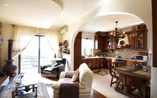 1 BDR seaview Sunny