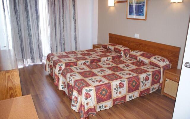 Arenal Pins Hostal
