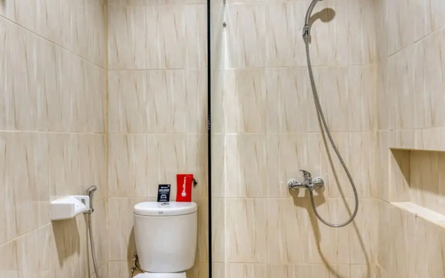 Parisya Jogia by Reddoorz