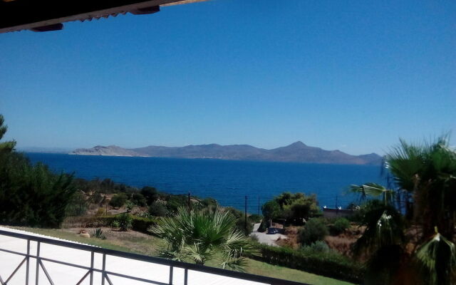 Cavo Petra Hotel