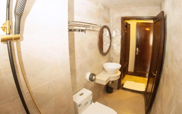 Adam Sapa Hotel
