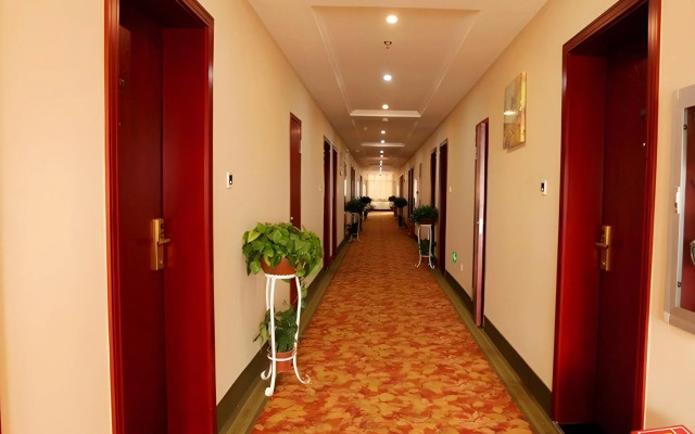 GreenTree Inn Jiangxi Yingtan Jiaotong Road Central Square Business Hotel