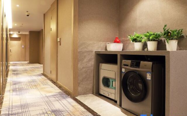 Waiting Hotel (Zhongshan Hospital, Damuqiao Road Metro Station)